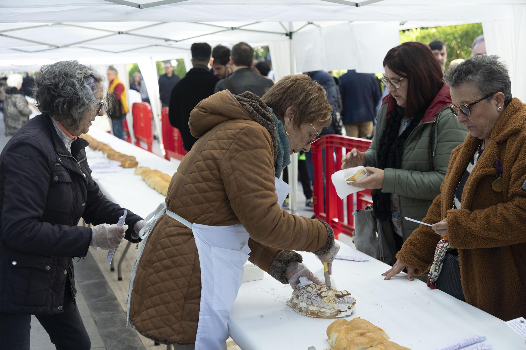 Torrent vive el Sant Blai más multitudinario