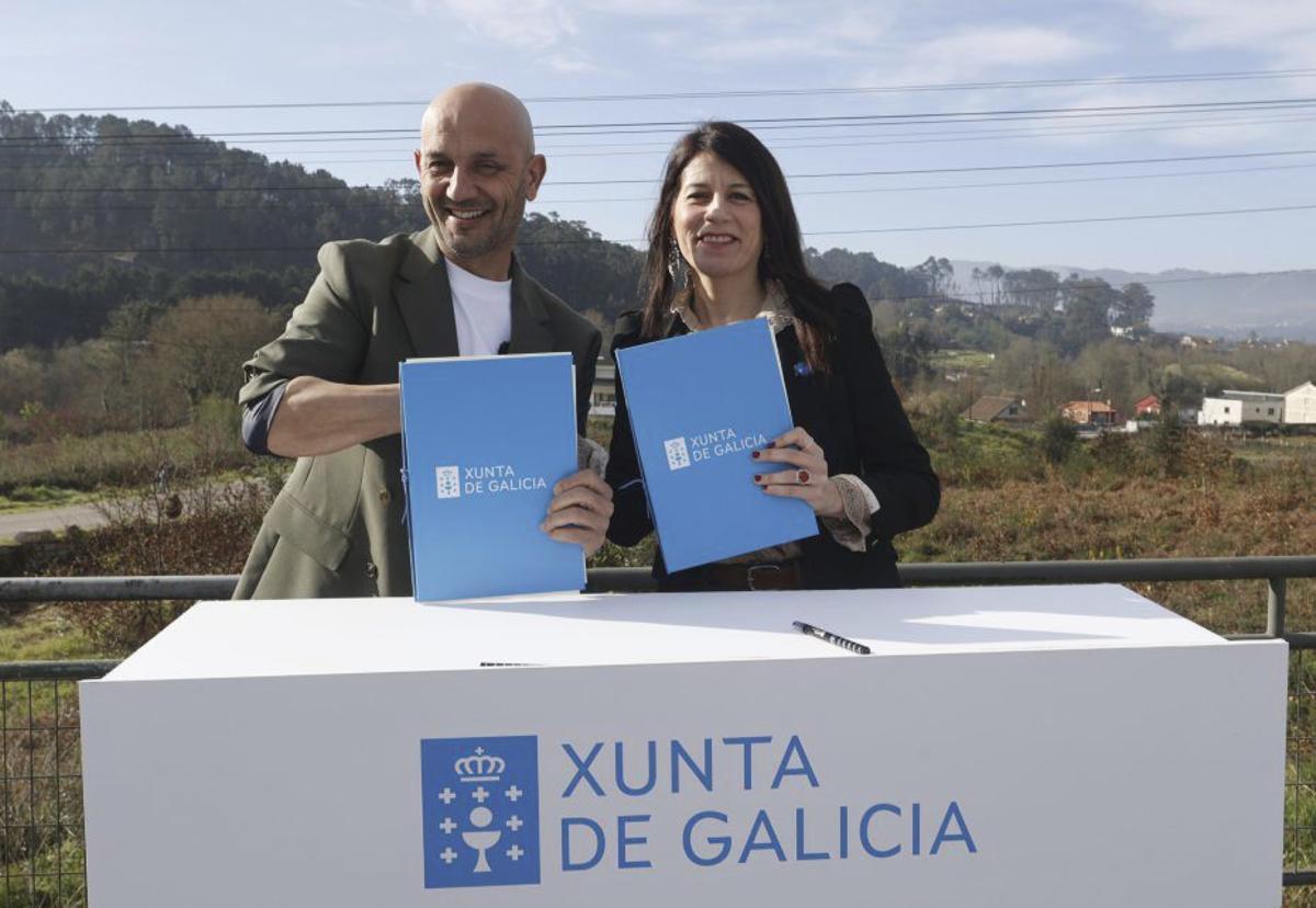 Alejandro Lorenzo y Martínez Allegue firmaron el convenio ayer.