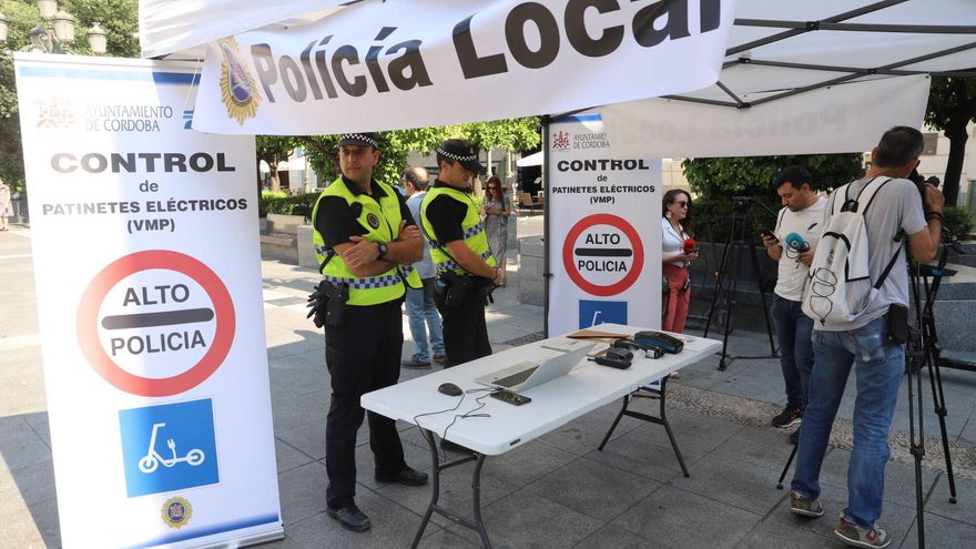 Estas son las infracciones y las multas más habituales de los patinetes en Córdoba