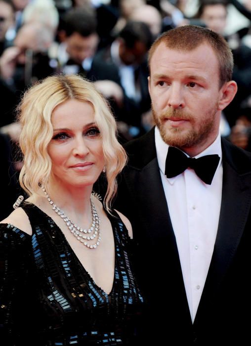 Madonna y su ex marido, el cineasta inglés Guy Ritchie, a su llegada a la proyección de 'Che', la última película de Steven Soderbergh, en la 61 edición del Festival de Cine de Cannes (Francia).