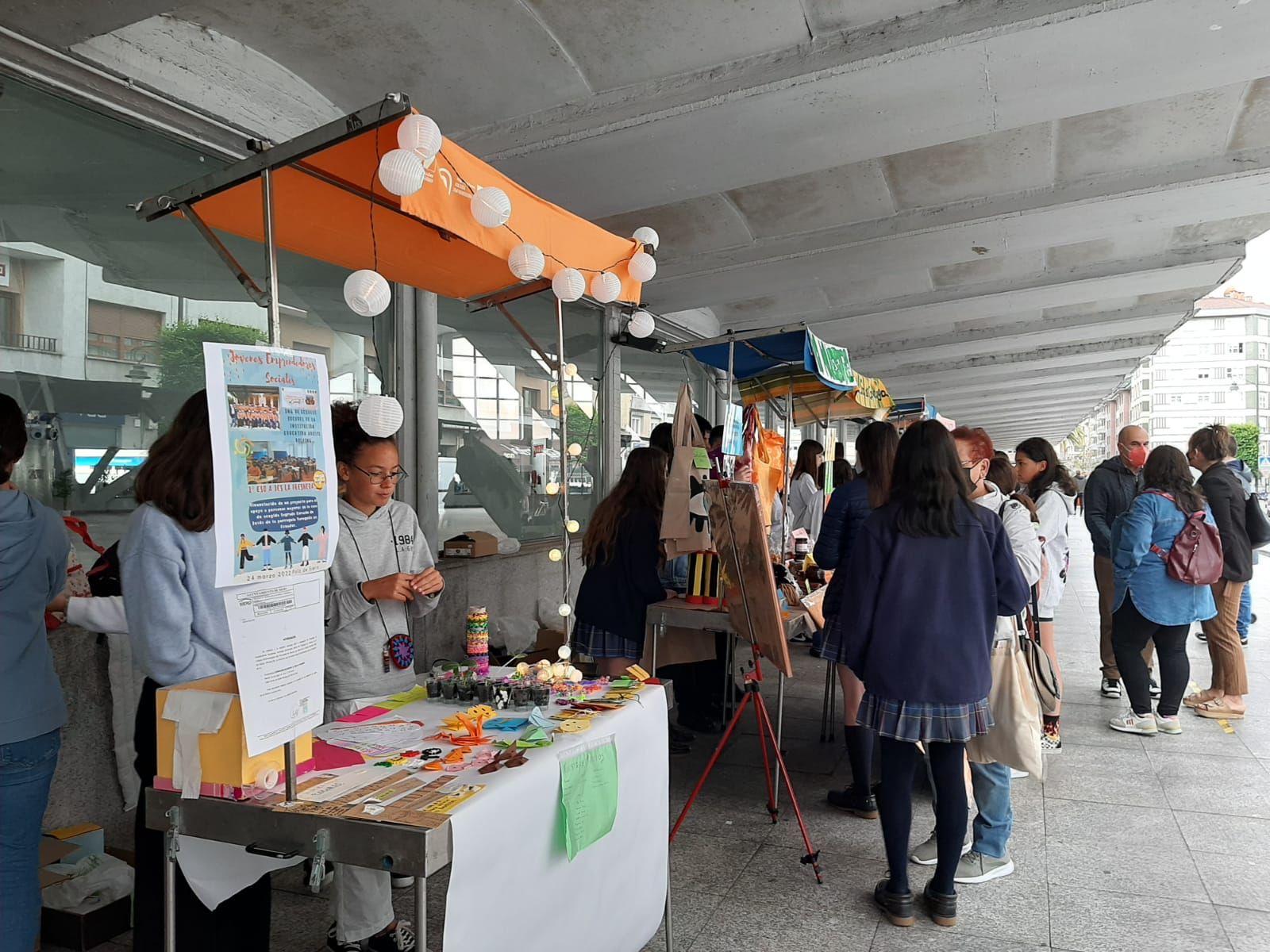 Los niños de Siero, emprendedores por un día en la Pola