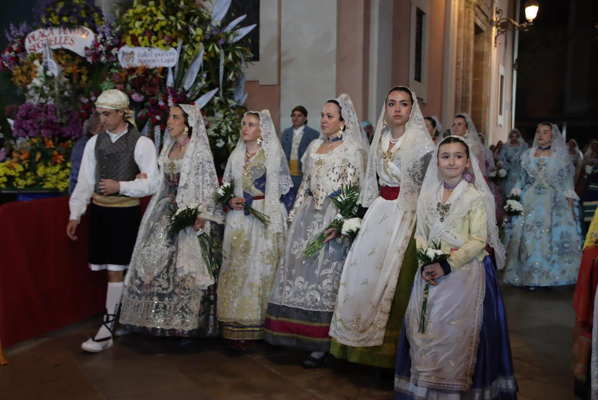 Todas las fotos de la ofrenda del 18 de marzo por la calle San Vicente hasta la 21:30 horas