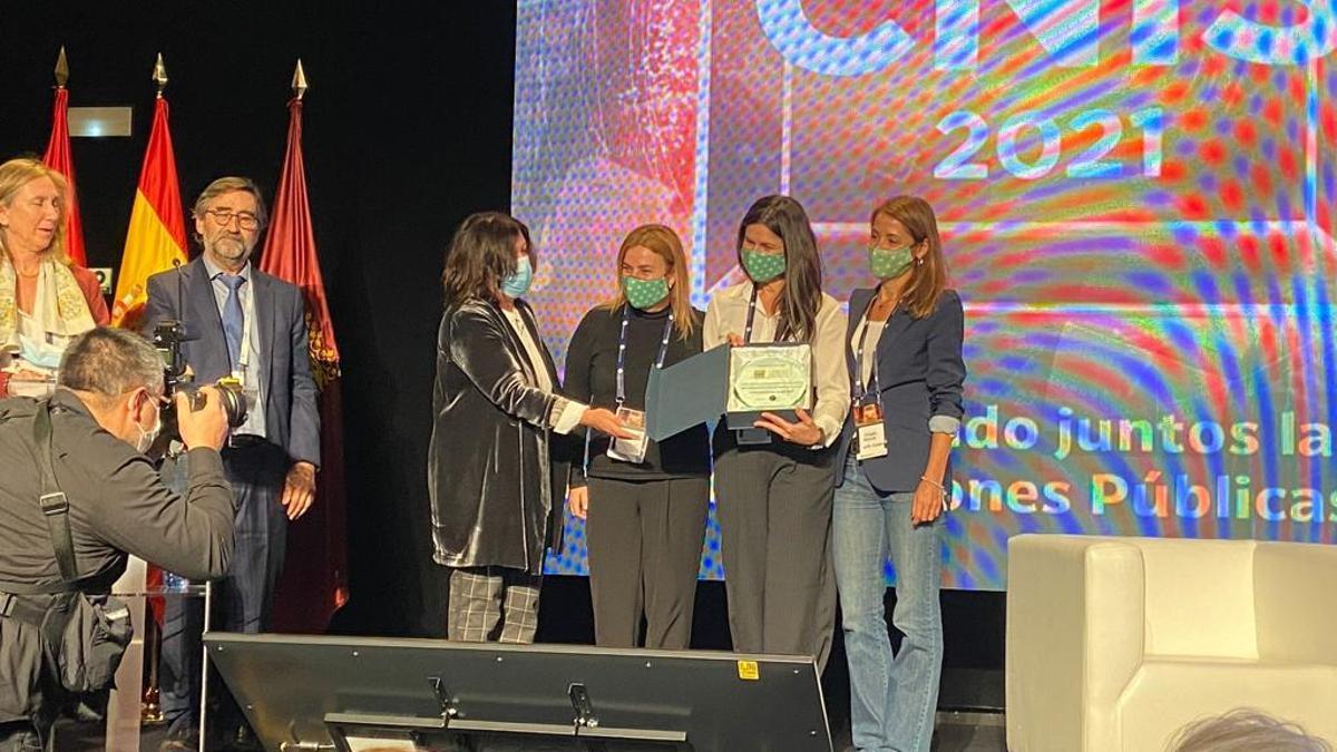 Viladecans obté el premi CNIS 2021 al nou model innovador de gestió pública Viladecans obté el premi CNIS 2021 al nou model innovador de gestió pública