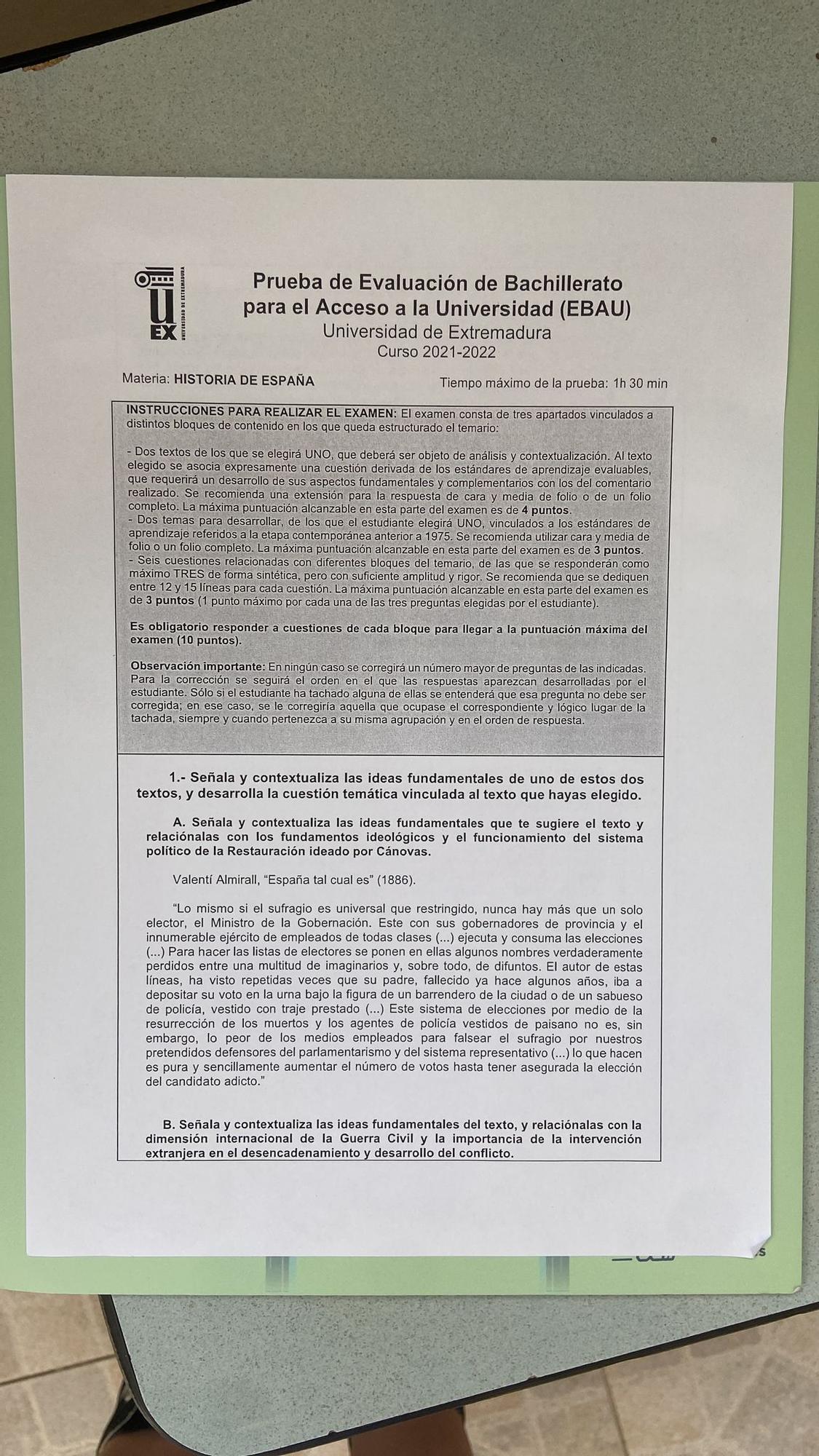 Examen de Historia de España en la EBAU de Extremadura.