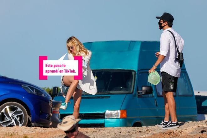 Danna Paola y Alex Hoyer, ¡pareja sorpresa en Ibiza!