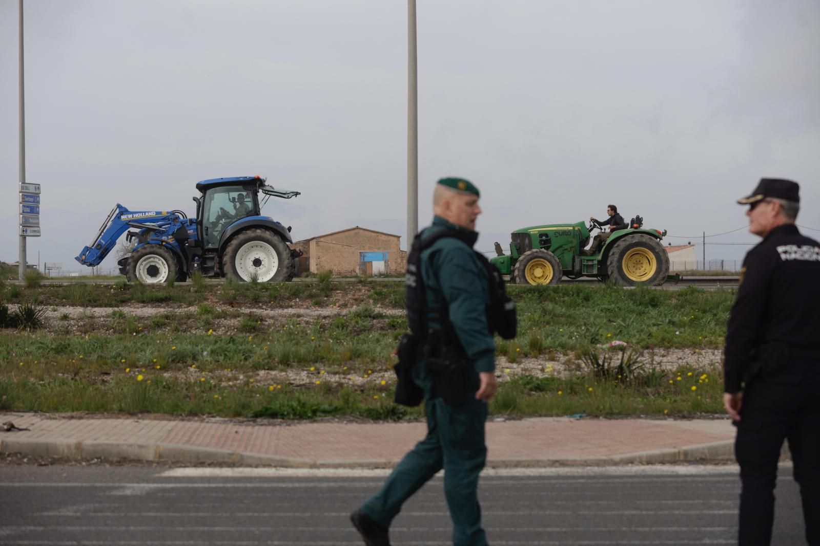 Una tractorada se dirige desde Inca a Palma en defensa del campo mallorquín