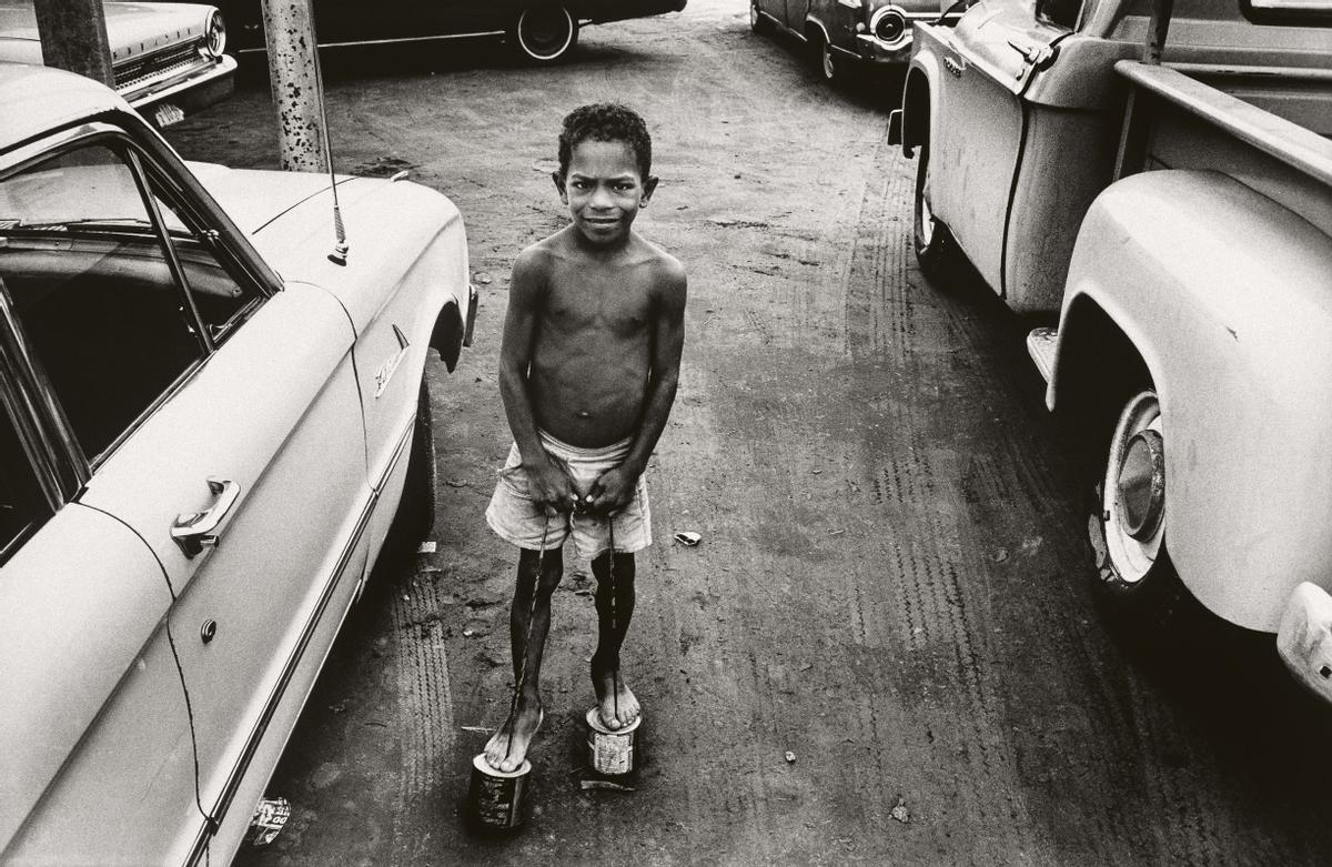 Juego con ’zancúos’, Maracaibo, Venezuela, 1971 