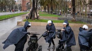 Les pluges deixen registres de fins a 50 litres a Catalunya
