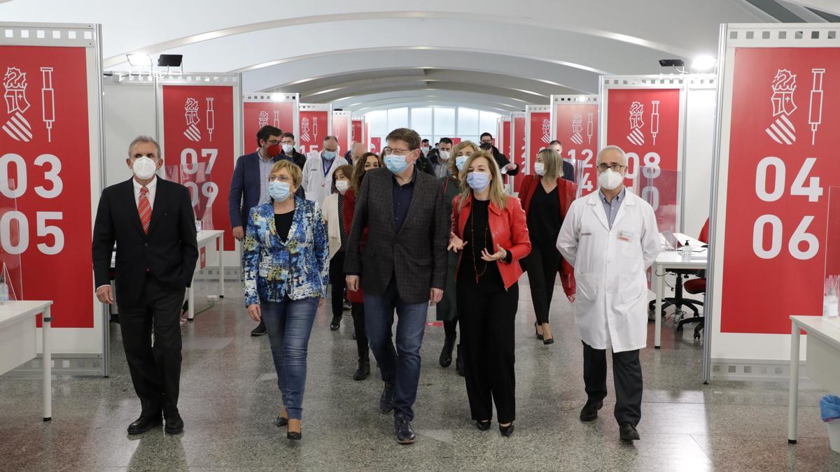 Puig, durante su visita al punto de vacunación.