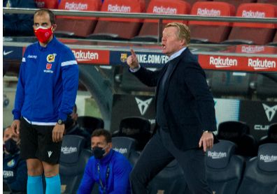 Koeman se enfada con Mingueza en la segunda parte del Barça-Getafe.