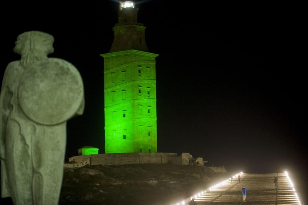 La Torre de Hércules, de verde por San Patricio