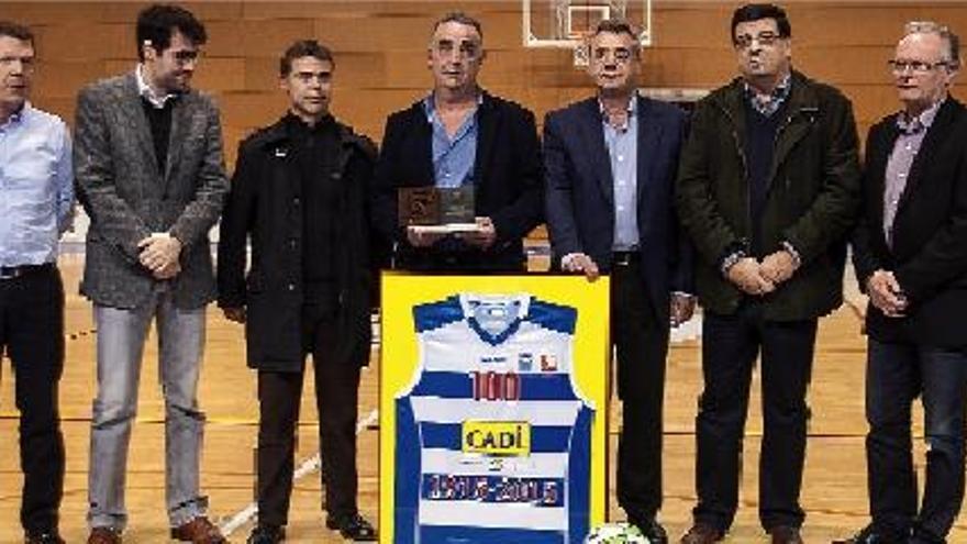 El Cadí la Seu de Bàsquet ret homenatge al seu espònsor, l&#039;empresa Cadí SCCL