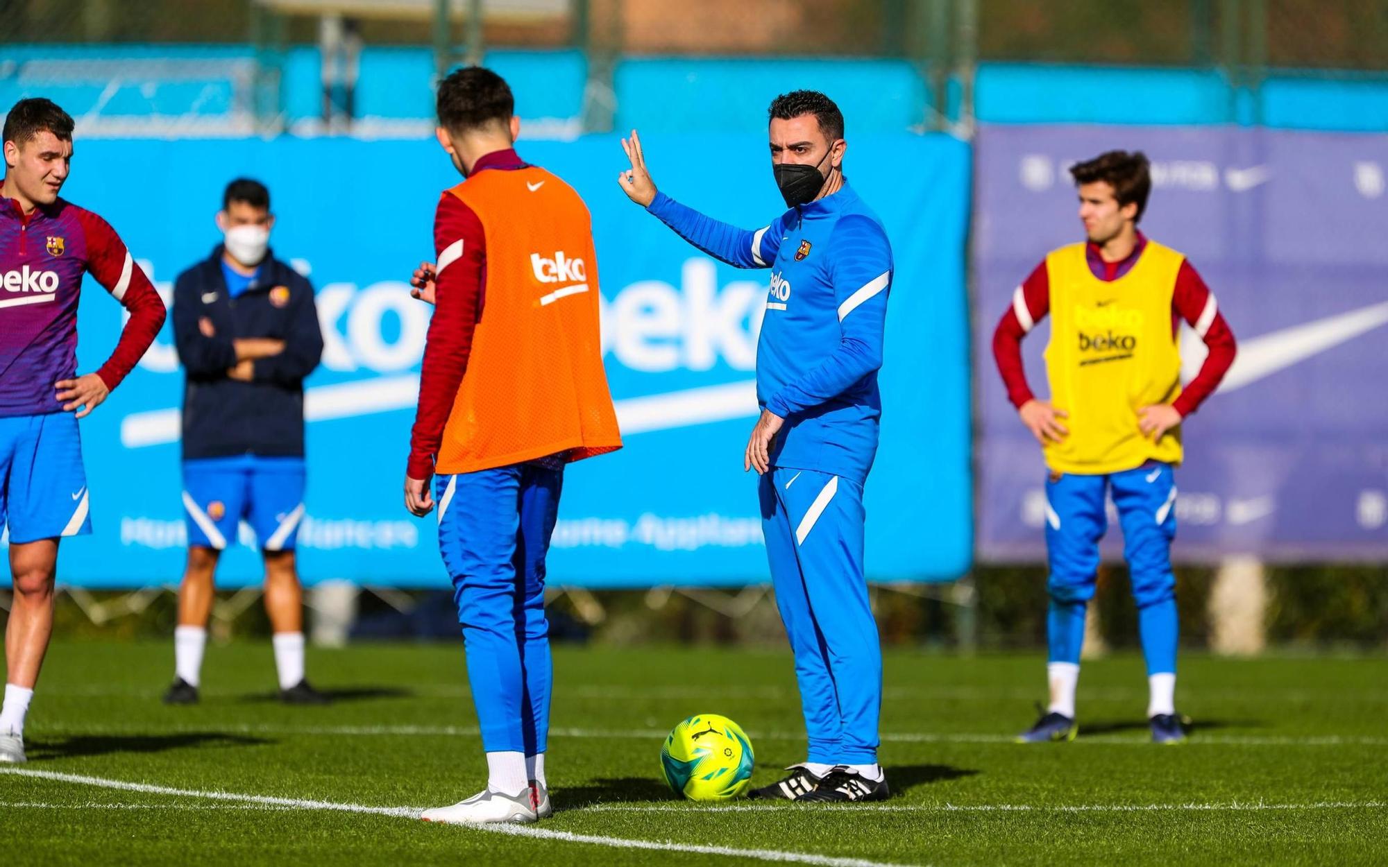 Xavi, en un entrenamiento del Barça en la ciudad deportiva de Sant Joan Despí.