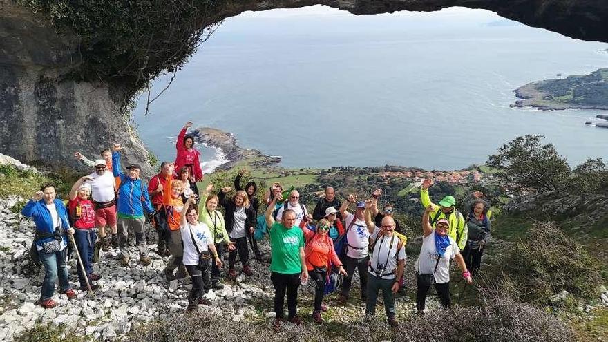 La Huella ejerce de embajador de la cultura sidrera en Cantabria