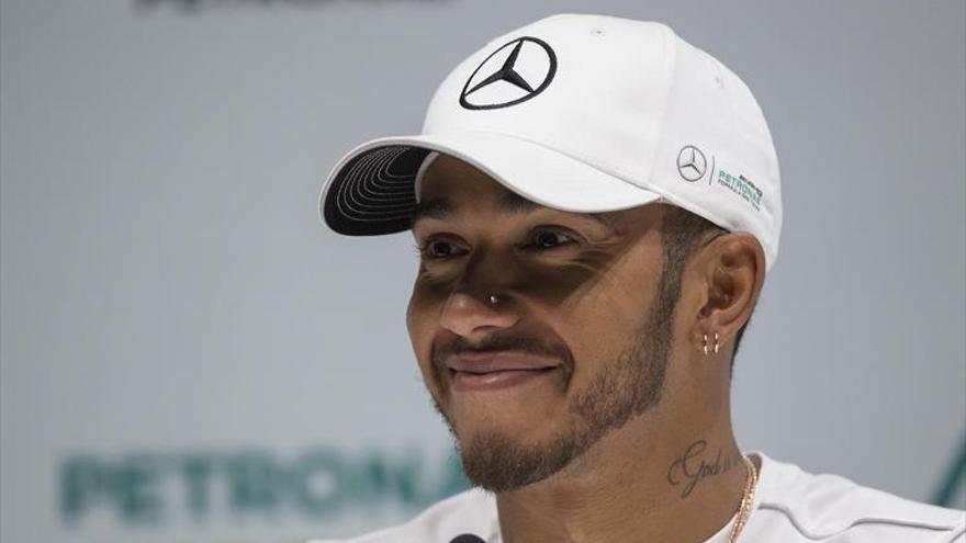 Bottas logra la ‘pole’, Hamilton tiene un accidente y Alonso acaba séptimo