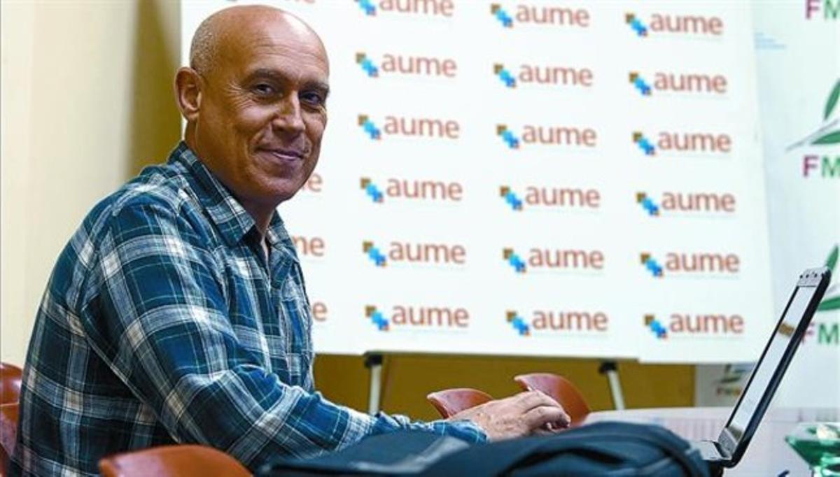 El protagonista 8 El president d’AUME és un referent de la lluita pels drets dels militars. El protagonista 8 El president d’AUME és un referent de la lluita pels drets dels militars.