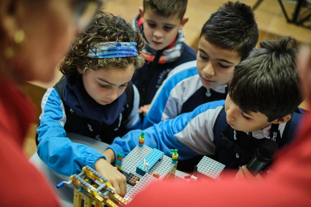 Octava edición de la First Lego League Canarias Aulario del Campus de Guajara de la Universidad de La Laguna  | 15/02/2020 | Fotógrafo: Andrés Gutiérrez Taberne