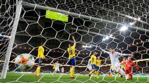 Soccer Football - Euro 2020 Qualifier - Group F - Sweden v Spain - Solna, Stockholm, Sweden - October 15, 2019. Spain’s Rodrigo celebrates after scoring. TT News Agency/Jessica Gow/via REUTERS      ATTENTION EDITORS - THIS IMAGE WAS PROVIDED BY A THIRD PARTY. SWEDEN OUT. NO COMMERCIAL OR EDITORIAL SALES IN SWEDEN.