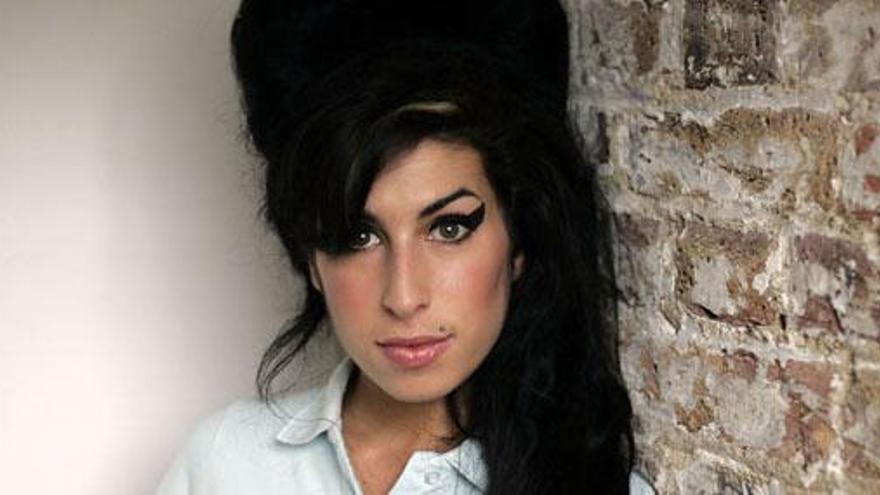 Amy Winehouse.