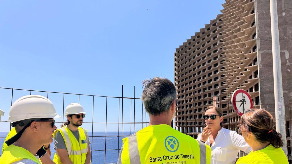 Inicio de las obras en el hotel abandonado de Añaza, en Santa Cruz.