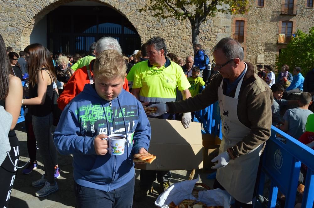 Els berguedans renoven el vot de poble i pugen a Queralt per celebrar Sant Marc