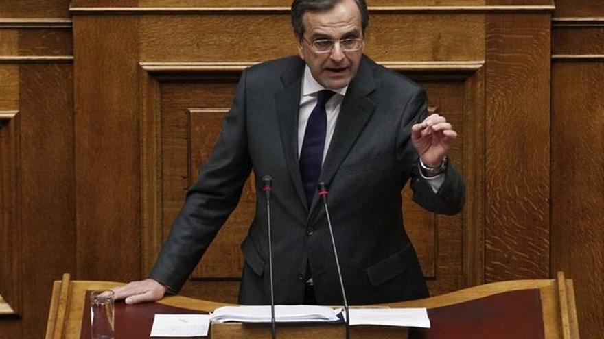 Grecia aprueba entre críticas los presupuestos para el 2014
