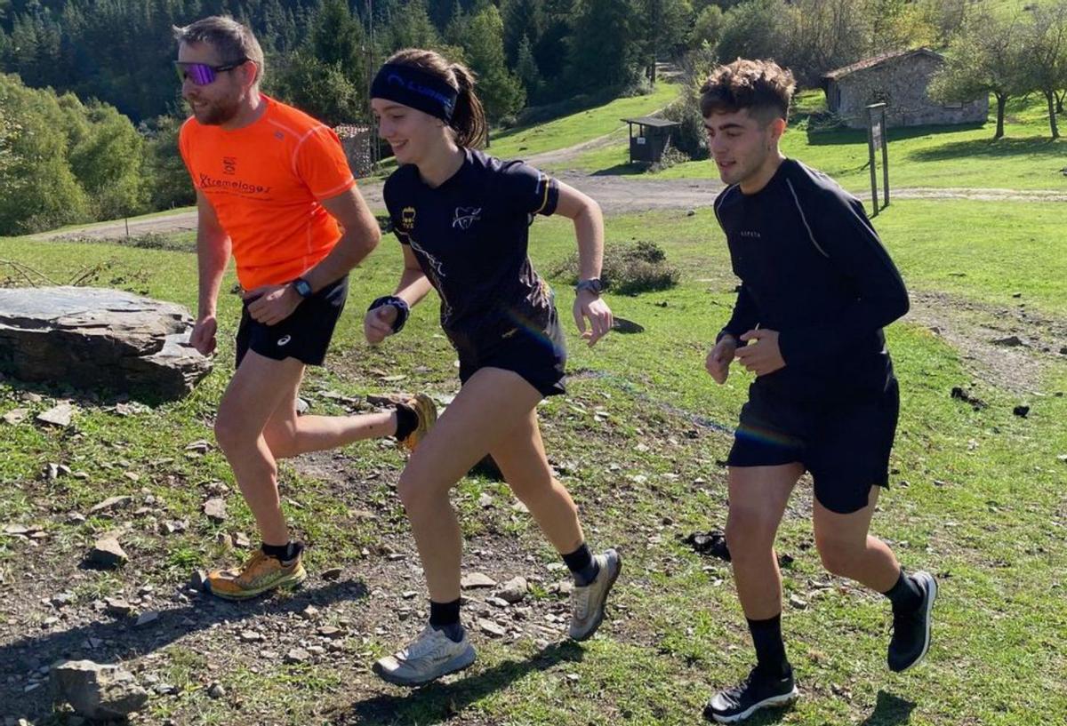 Tras corredores, en las primeras rampas de lo que será la prueba.