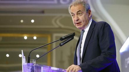 Zapatero: Los defensores de la familia de toda la vida son los que centran las críticas en la familia, ¡qué hipocresía!