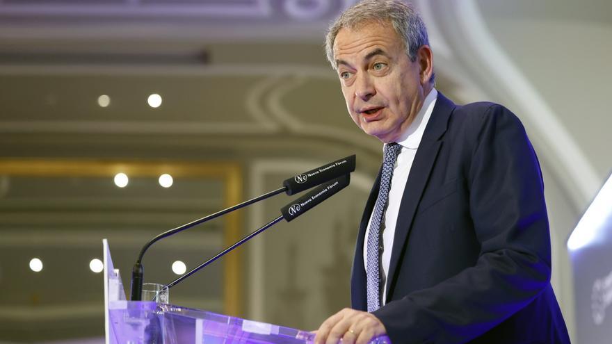 Zapatero: &quot;Los defensores de la familia de toda la vida son los que centran las críticas en la familia, ¡qué hipocresía!&quot;