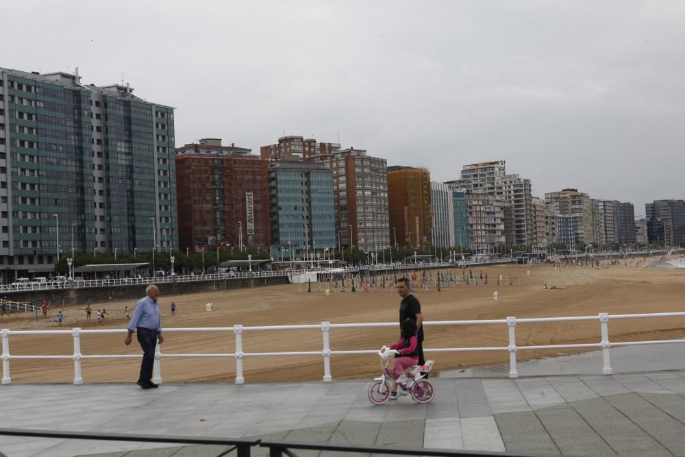 Mal tiempo en Gijón a finales de junio