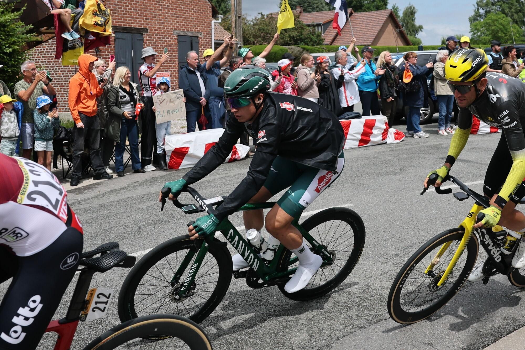 DUNKERQUE (France), 07/07/2025.- Belgian rider Jasper Philipsen of Alpecin - Deceuninck team in action during the 3rd stage of the Tour de France cycling race over 178.3km from Valenciennes to Dunkerque, France, 07 July 2025. (Ciclismo, Francia) EFE/EPA/CHRISTOPHE PETIT TESSON
