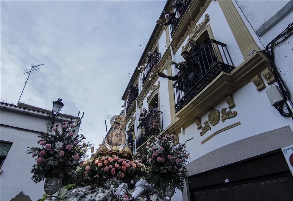 La bajada de la patrona de Cáceres en imágenes