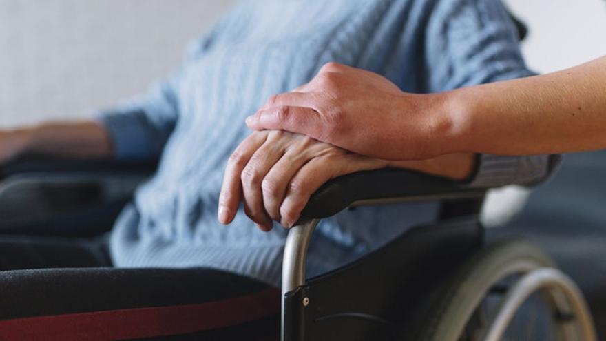 338 días, el tiempo medio de espera para las personas que solicitan una ayuda de dependencia