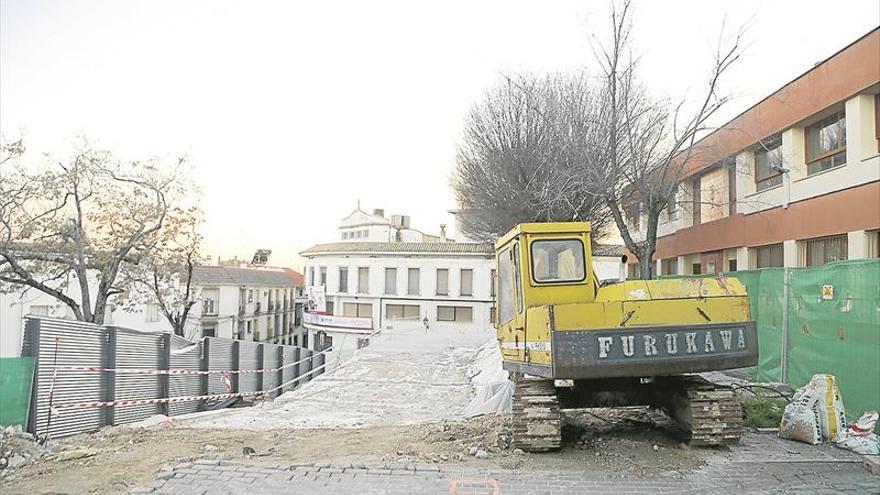 Urbanismo retoma la remodelación del muro del castillo tras consolidar la zona