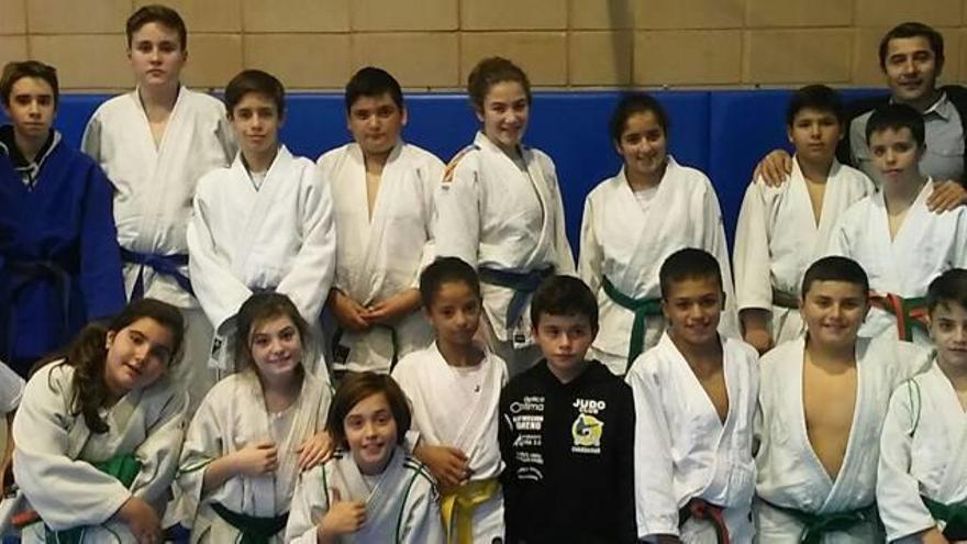 El Judo Club Torrellano consigue 20 medallas