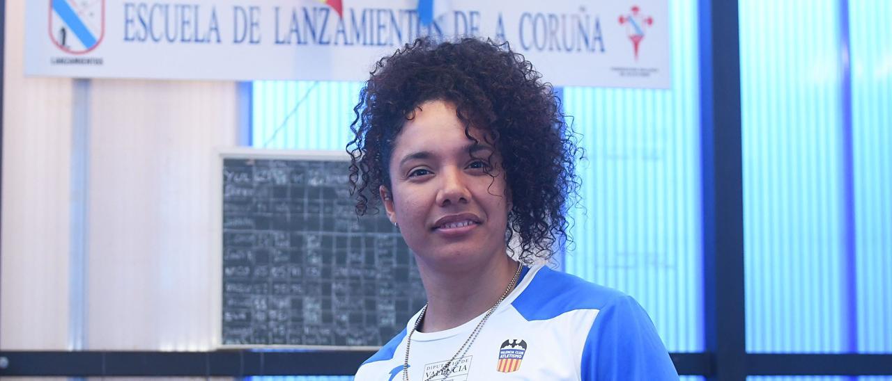 Yulenmis Aguilar, en la Escuela de Lanzamientos de A Coruña.