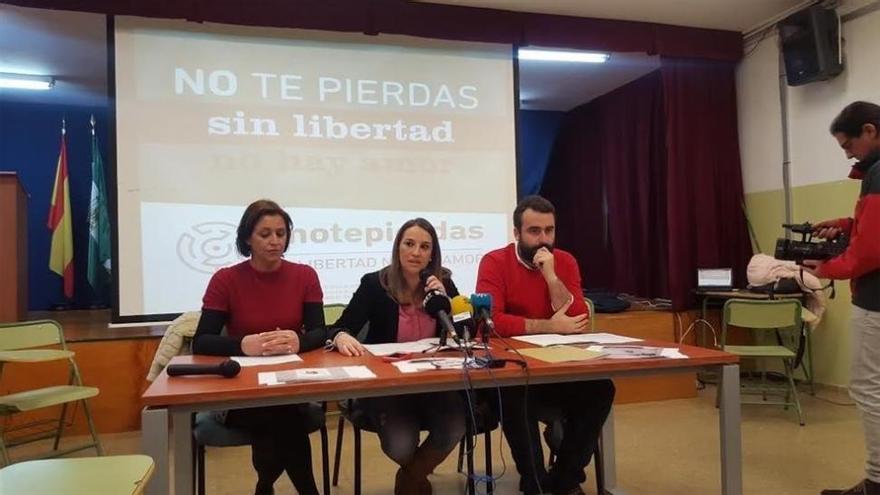 La Junta sensibiliza a jóvenes para desmontar ideas erróneas sobre el amor romántico