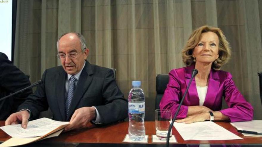 El gobernador del Banco de España y la vicepresidenta del Gobierno, el pasado lunes.