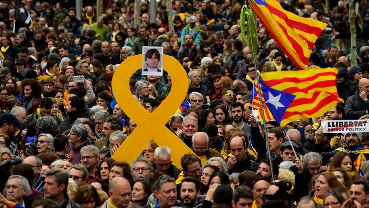 protestas detención puigdemont en Barcelona