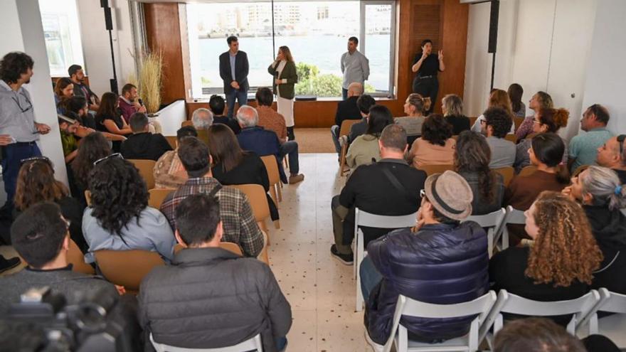 María Dolores Corujo, Alberto Aguiar y Benjamín Perdomo durante la presentación del Plan Cultural. | | CABILDO DE LANZAROTE