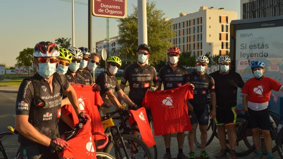 Un grupo de ciclistas recorre 18 kilómetros del centro de Córdoba por la donación de órganos