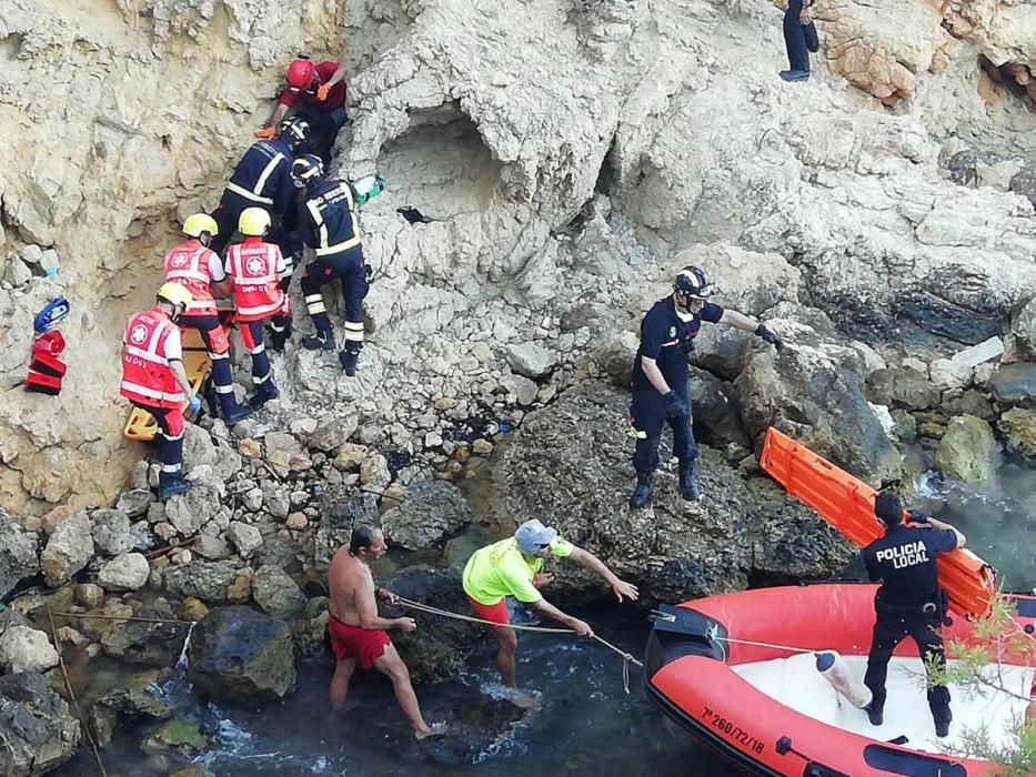 En estado crítico un hombre tras caer de diez metros en Cala Bassa