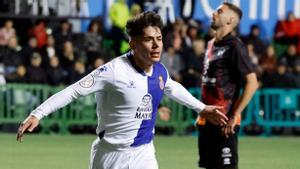 Nico Melamed celebra el gol del triunfo.