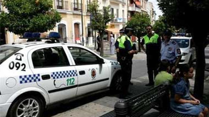 Habrá más presencia de policías locales en las calles por la noche