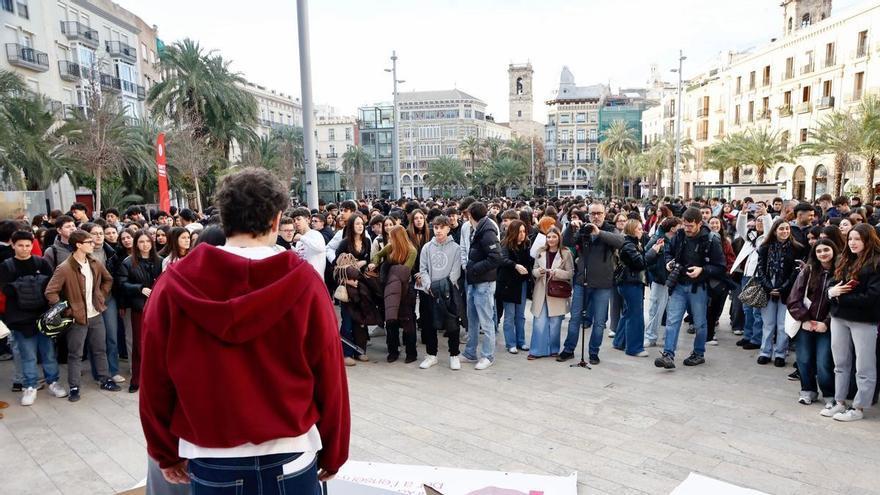 Diez años de 'Valencianada': 1.600 alumnos salen de las aulas para geolocalizar la historia