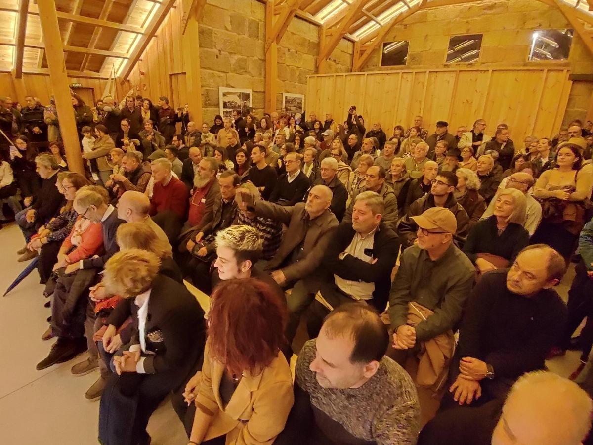 Público en la inauguración.