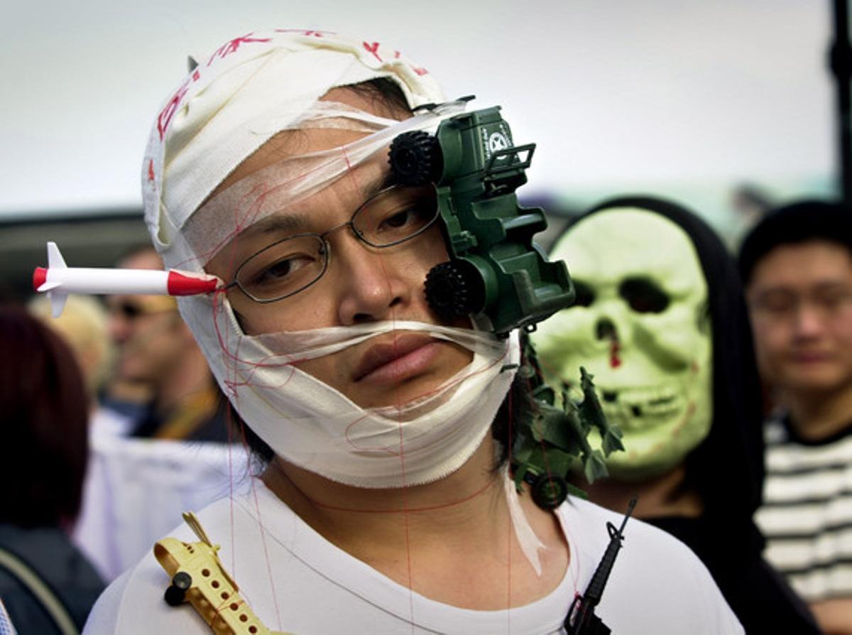 Cerca de 600 personas respondieron en Hong Kong a la convocatoria de protesta. China rechazó el ataque militar en Irak.