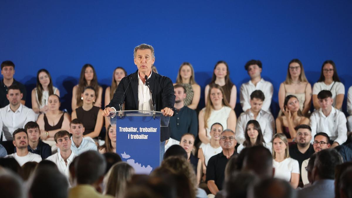 Feijóo interviene en el acto del PP en Sueca, este sábado.