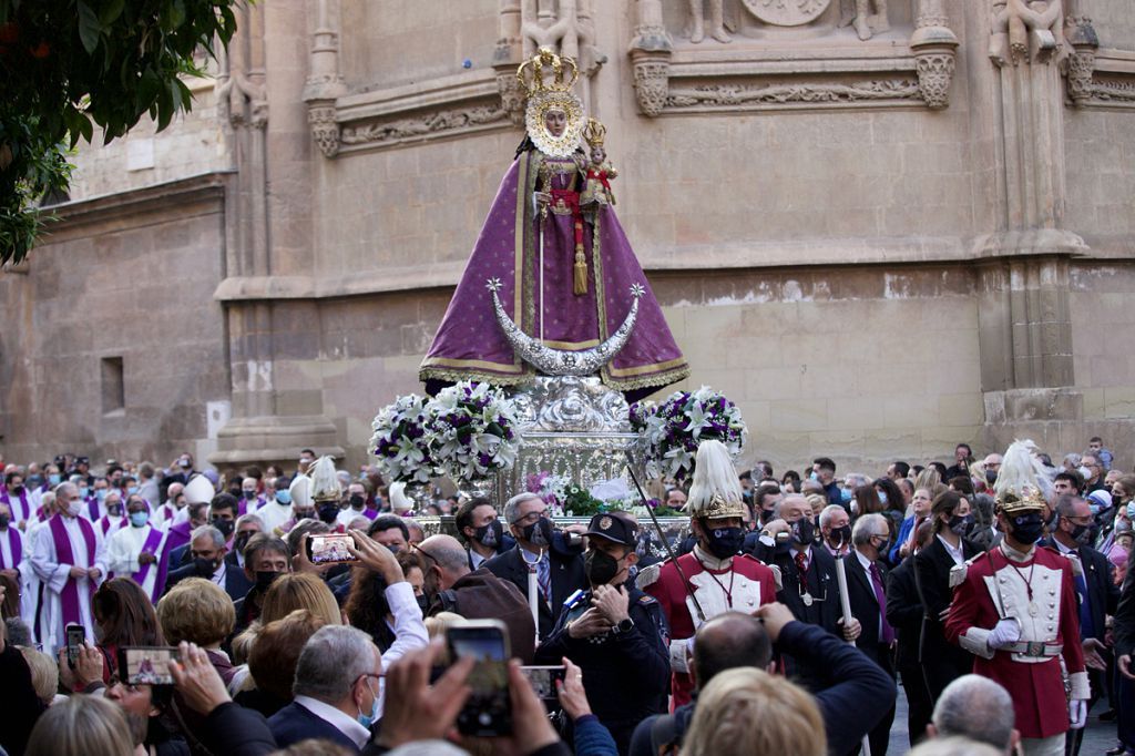 La Virgen de la Fuensanta sale en procesión rogativa por el fin de la guerra en Ucrania