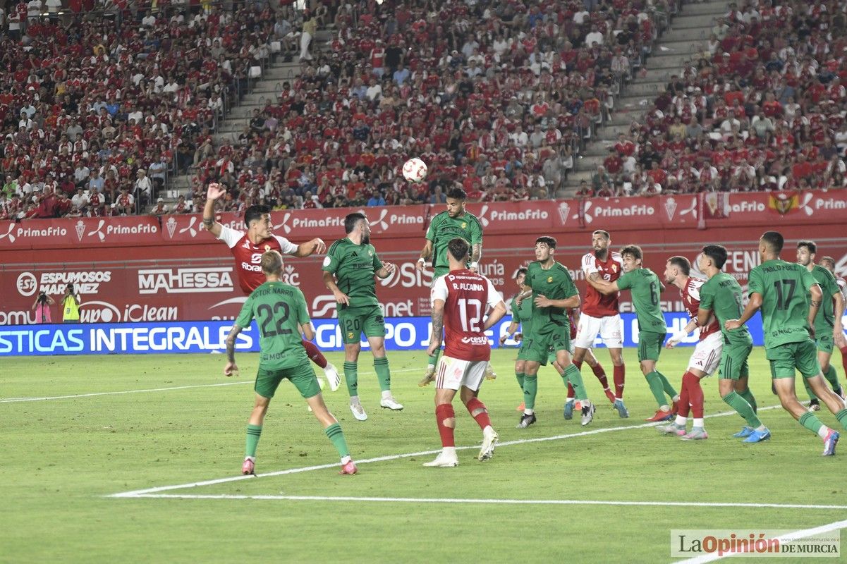 Así fue el encuentro del play off del Real Murcia y el Nástic en la lucha por el ascenso